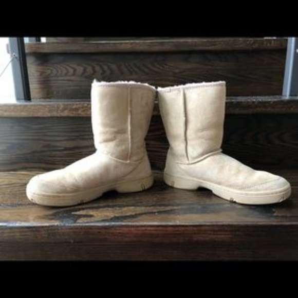 UGG boots-Tan - Picture 6 of 7